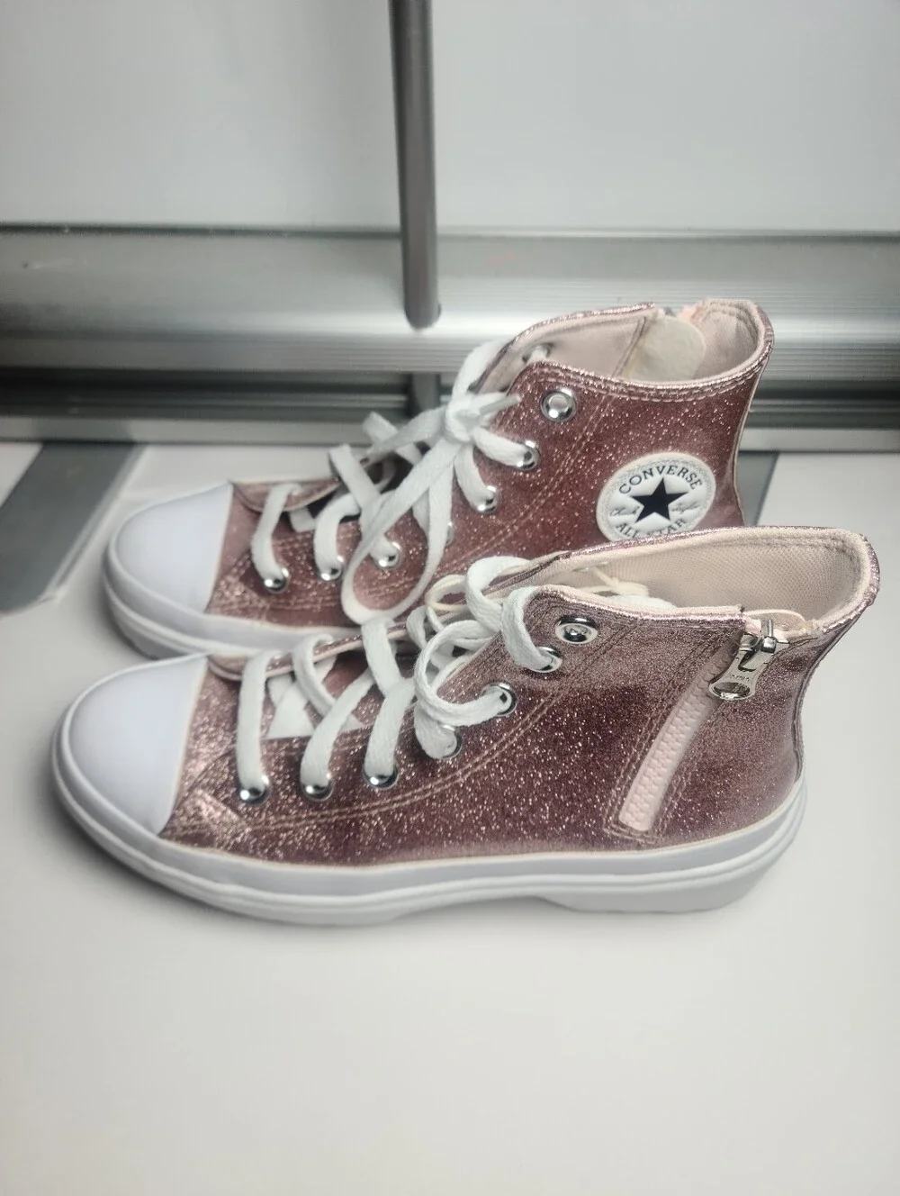 Converse girls chuck